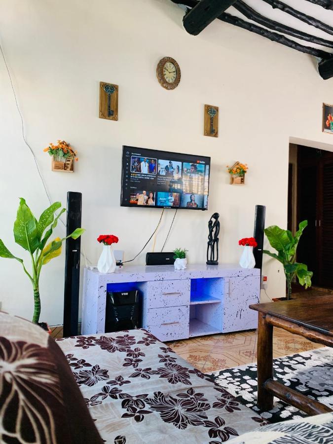 Jambo Diani 1-Bedroom Apartment Close To The Beach Praia de Diani Exterior foto